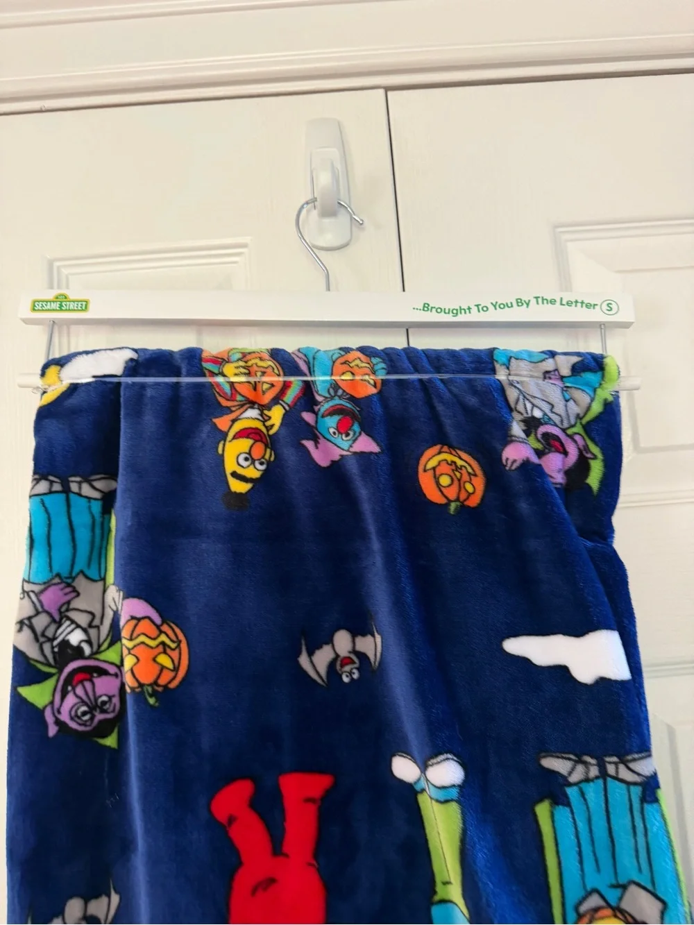 New Sesame Street Plush Throw Blanket Halloween Cookie Monster Elmo 50 x 70 Blue